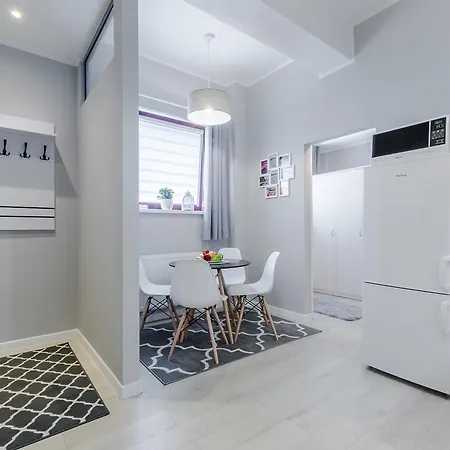 Apartament Okrzei