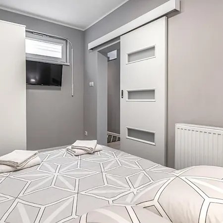 Apartament Okrzei Apartament *